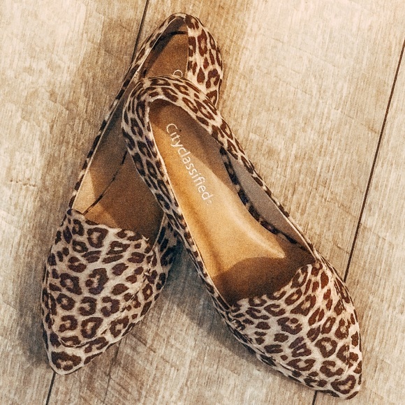 Cityclassified Shoes - City Class Cheetah Pointed Comfort Flat Loafer